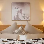 Hotel-pension Schattberg Hotel Saalbach-Hinterglemm